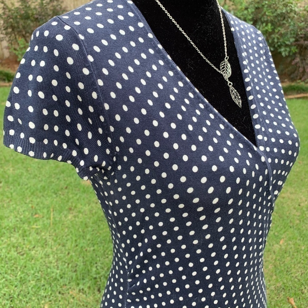 ANN TAYLOR LOFT navy blue polka dot surplice short sleeve v neck knit top - Picture 2 of 7